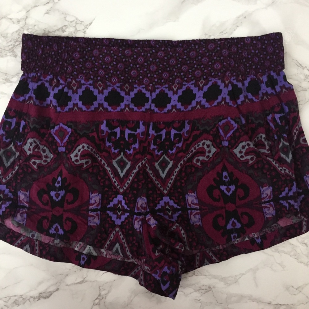 Express Aztec tribal printed casual shorts - Picture 2 of 5